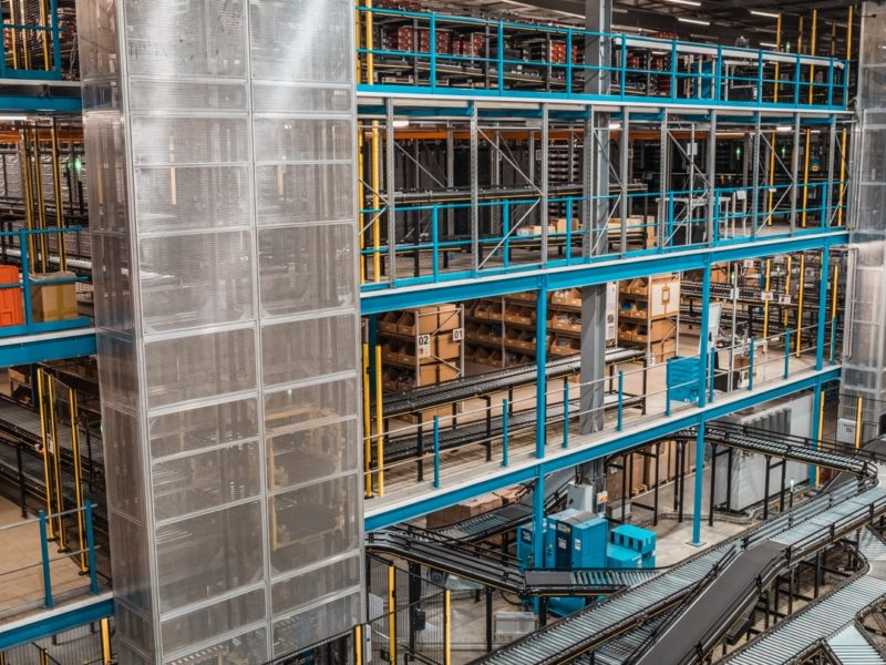The rise of the Intelligent Warehouse Image